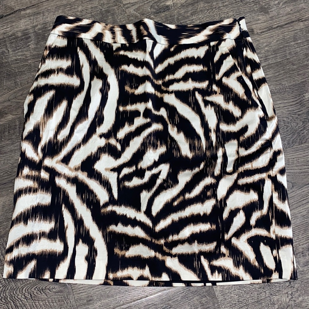 Ann Taylor Animal Print Skirt with Pockets Women's size 2 Brown Cream